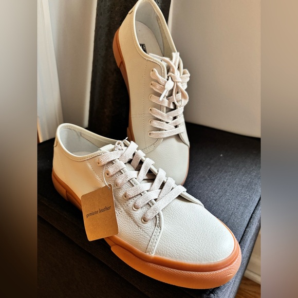 Frye Gia White Sneakers with Tan Soles Genuine Leather Size 8.5 Women’s - Picture 2 of 13